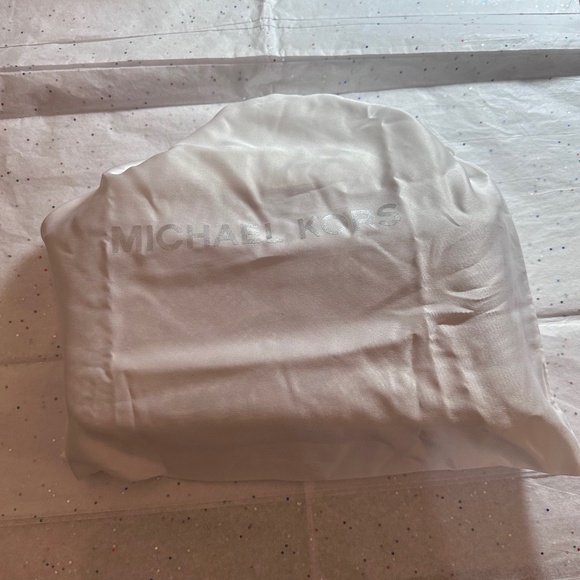 Michael Kors Izzy Crossbody Clutch - Picture 3 of 7